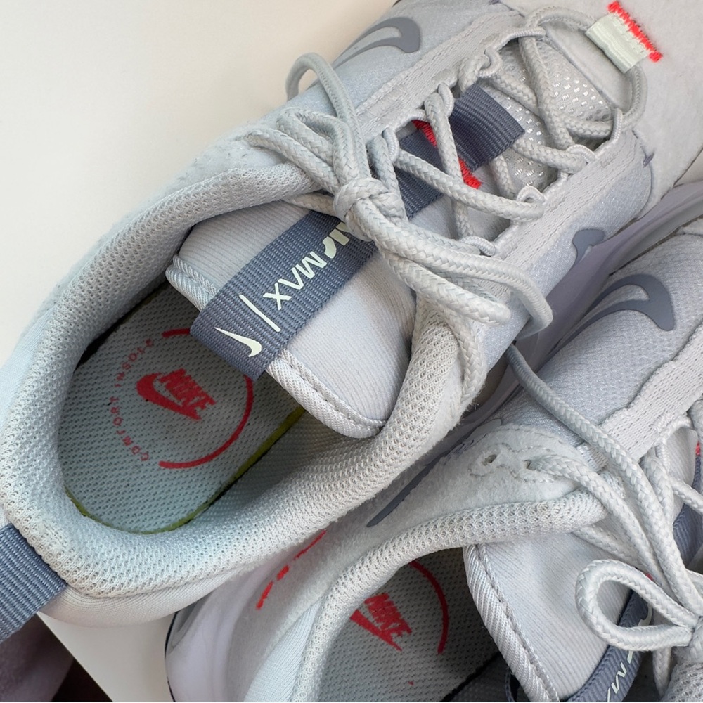 Like new! Nike Air Max INTRLK Women’s Shoes - Picture 11 of 11